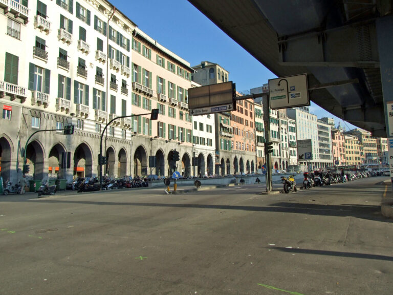 1 Genova via Gramsci Nuovi paesaggi urbani (IX): Genova