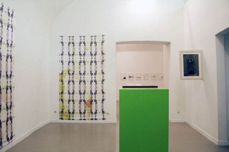 Alessandro roma Installation view I mille volti del disegno. A Roma