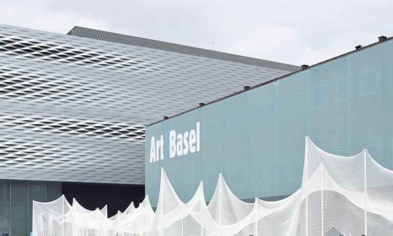 Art Basel 2014 5 Basel Updates: Bacon, Ricther, Koons, ecco i nomi che girano anche quest’anno per Art Basel. Prime immagini dai corridoi della fiera
