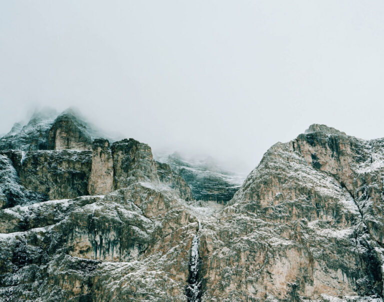 Axel Hütte Passo Sella serie New Mountains 2012 115x145 Axel Hütte. Il respiro segreto del mondo