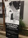 Dylan Dog a Torino spazio ArtCo.Mix Artisti o fumettisti pop? Per Dylan Dog a Torino hanno disegnato dal vivo Bruno Brindisi e Fabio Civitelli. Uno, autore storico dell’indagatore dell’incubo, l’altro, anima di Tex Willer: ecco immagini e video