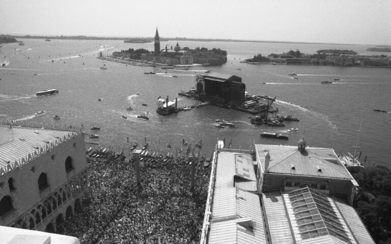 I Pink Floyd dal vivo a Venezia nel 1989 L’italia al centro: Koolhaas e Zucchi a confronto
