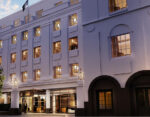 Il Beaumont Hotel Dormire in una scultura di Antony Gormley. Per 2.500 sterline: la nuova opera dell’artista inglese a Mayfair è una camera d’albergo di lusso