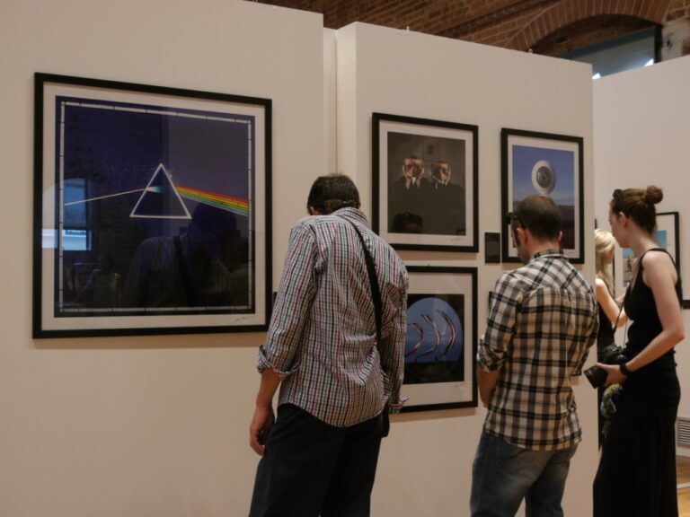 Il prisma dei Pink Floyd Dagli Anthrax ai Pink Floyd: per la prima volta in Italia, a Monza, le immagini originali delle cover create da Storm Thorgerson
