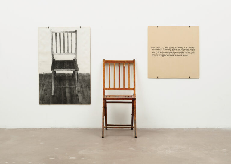 Joseph Kosuth One and Three Chairs 1965 Dialoghi di Estetica. Parola a Elisabeth Schellekens