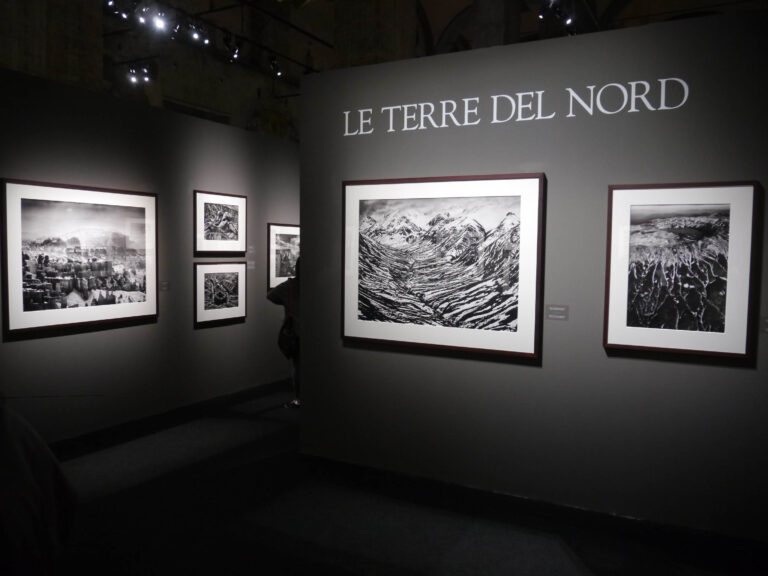 La Genesi secondo Salgado Le Terre del Nord Sebastião Salgado inaugura a Milano lo spazio che... già c’era! Dopo l’addio a Forma, Palazzo della Ragione “diventa” casa della fotografia