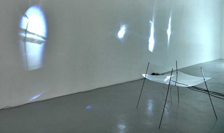 Natalie Bewernitz e Marek Goldowski Unveiled Presence Installation New media art a Roma: debutta artQ13