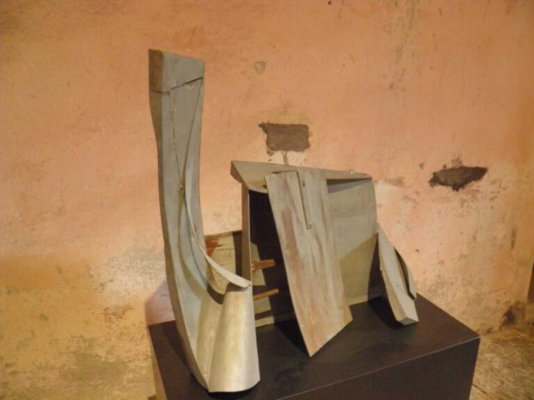 Paolo Bellini in mostra a Castel Perigine 8 Ferro e pietra: le forme di Paolo Bellini nella cornice di Castel Pergine