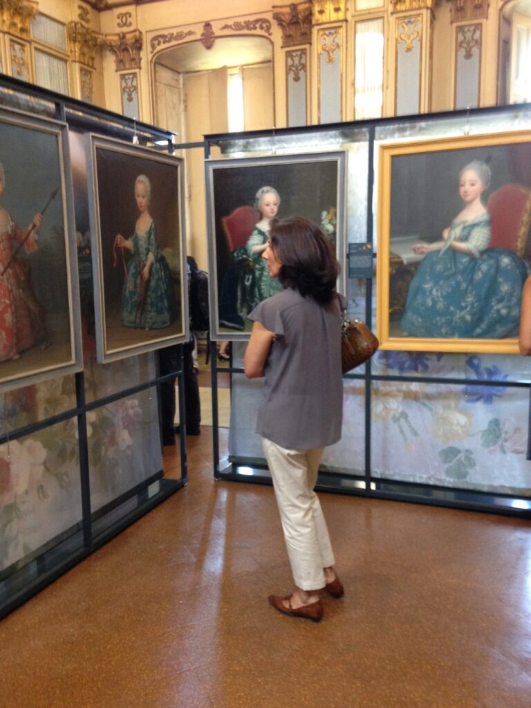 Piccoli Principi a Stupinigi Palazzina di Caccia di Stupinigi 11 Piccoli Principi a Stupinigi. Mostra inaugurale del nuovo corso del Museo Juvarriano alle porte di Torino. Collaborazioni col Louvre che apre il dipartimento decori chiuso dal 2005