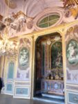 Piccoli Principi a Stupinigi Palazzina di Caccia di Stupinigi 2 Piccoli Principi a Stupinigi. Mostra inaugurale del nuovo corso del Museo Juvarriano alle porte di Torino. Collaborazioni col Louvre che apre il dipartimento decori chiuso dal 2005