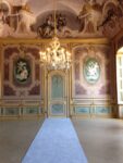 Piccoli Principi a Stupinigi Palazzina di Caccia di Stupinigi 6 Piccoli Principi a Stupinigi. Mostra inaugurale del nuovo corso del Museo Juvarriano alle porte di Torino. Collaborazioni col Louvre che apre il dipartimento decori chiuso dal 2005