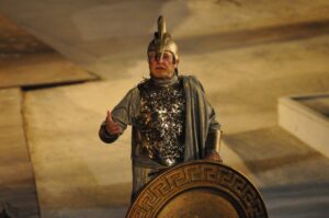 Siracusa: sulla scena di Arnaldo Pomodoro rivive il mito dell’Orestea