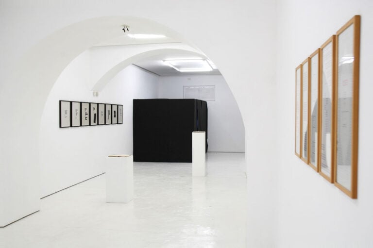 Viaggio al termine della parola veduta della mostra alla Galleria Tiziana Di Caro Salerno 2014 – Courtesy Galleria Tiziana Di Caro 2 Scambio aperto fra arte e scrittura. A Salerno