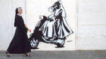 banksy roma Banksy a Roma? Avvistate sue opere sui muri della Capitale. Ed è giallo, tra un sito fake e uno sticker di Mauro Pallotta