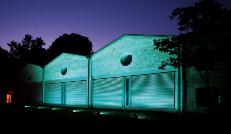 immagine Il Giardino della Memoria 2014 ph.T.M.Bolis 27 giugno, anniversario della Strage di Ustica. A Bologna torna “Il Giardino della Memoria”: musica, teatro e poesia per non dimenticare il DC9 Itavia abbattuto trentaquattro anni fa