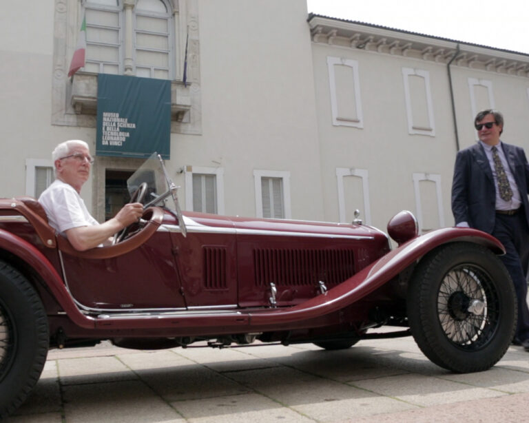 04 AlfaRomeo8C zagato Restauratore Corrado Palatella e direttore Fiorenzo Galli al Museo della Scienza Design e automobili al Museo della Scienza e della Tecnologia: in mostra tre prototipi freschi di restauro, nel segno di Carlo Mollino