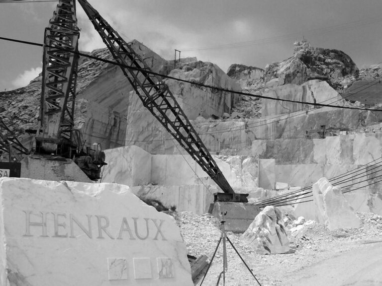 9 1 henraux interna01 L’artista armeno Mikayel Ohanjanyan vince la seconda edizione delPremio Henraux, dedicato al marmo della Versilia e alla pratica della scultura. Tutte le foto