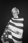 Andy In Flag 1983 Underground finesse: il factory boy Christopher Makos da Carla Sozzani