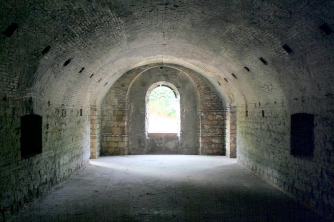 Osservando le stelle, dal Forte Portuense. Apertura straordinaria dell’antica architettura romana, per uno spettacolo di suoni, luci, visioni. Sulle tracce di Tarkovskij