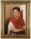 Frida Kahlo ritratta da Nickolas Muray foto museofridakahlo.org .mx Sessant’anni fa, il 13 luglio 1954, moriva Frida Kahlo. E in Messico parte il pellegrinaggio per omaggiarla nella casa-museo di Coyoacan: ve la facciamo vedere nella fotogallery…