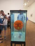 I celebri palloni da basket di Koons 600x800 e1404898908144 Jeff Koons: il milionario bambino chiude il vecchio Whitney