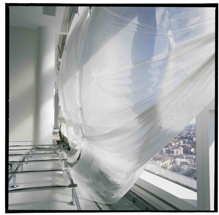 Il cantiere dellUniCredit Tower fotografato da Sonia Marin UniCredit Tower, lo skyline di Milano nelle fotografie di Sonia Marin. E intanto la banca pensa ad una nuova sede per Roma