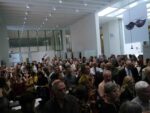 Il pubblico alla presentazione della mostra del Mu.Fo .Co . Dieci anni per il Museo della Fotografia di Cinisello, che festeggia alla Triennale. Ma sono gravi le incognite sul suo futuro
