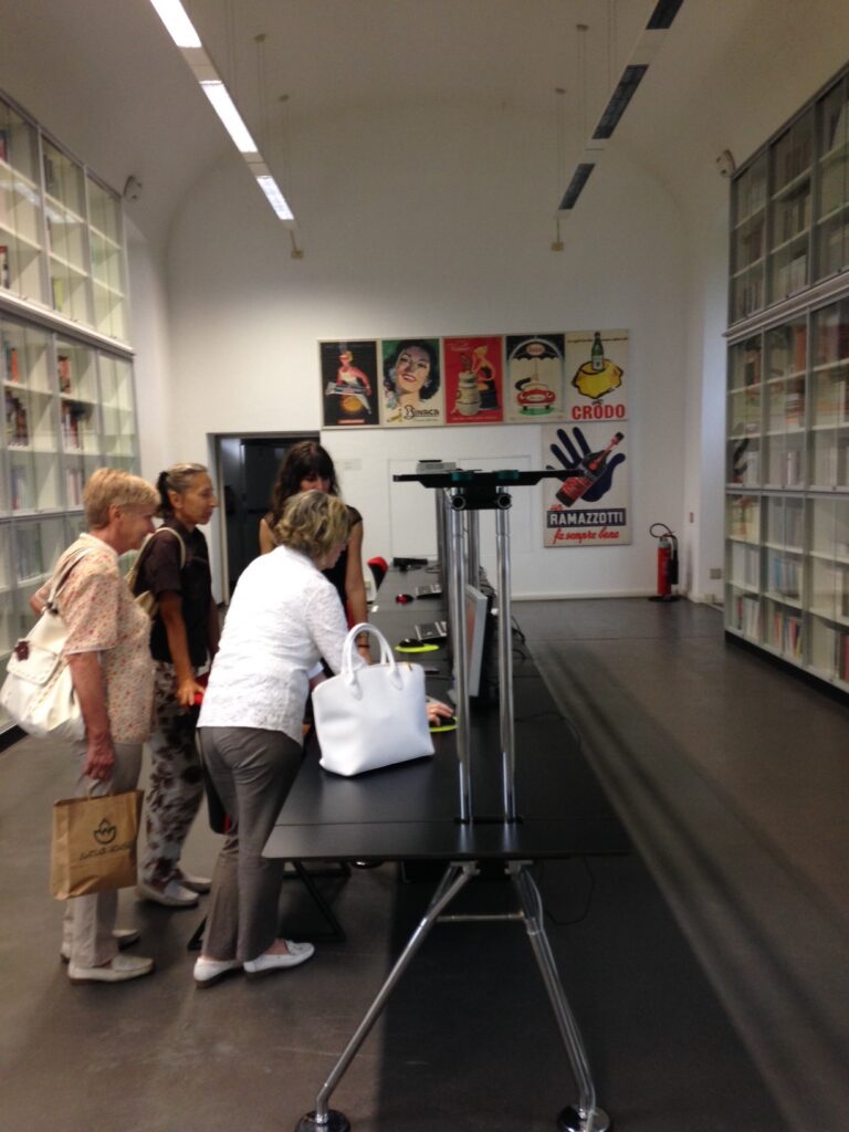 Percorsi 1 Gli italiani visti dalla televisione. Da Lascia o Raddoppia a Carosello Castello di Rivoli 10 Il Museo della Pubblicità va in biblioteca con Carmencita. Nuovo spazio espositivo per il Castello di Rivoli. Che lo inaugura con un percorso multimediale. Ecco le foto