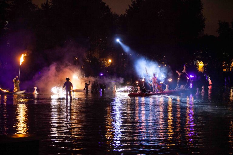 Spettacoli sullacqua a Gorky Park Mosca, Gorky Park. Intervista esclusiva con la nuova direzione