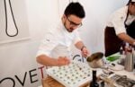 Suppershare Open your Kitchen Lovethesign Milano 17 Love, eat, share. Sono le parole d’ordine di Lovethesign per il lancio del progetto Suppershare - Open your Kitchen. Con una cena stellata organizzata all’interno del loft milanese: ecco le immagini