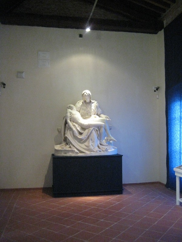 Vedute della mostra A sculpir qui cose divine Carrara Centro Arti Plastiche e1406013139777 Michelangelo 450: tante copie, poca originalità