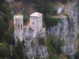 L’antica Torretta Pepoli di Erice, in Sicilia, diventa museo interattivo. Dopo il degrado il restauro e una veste nuova. Tutta contemporanea