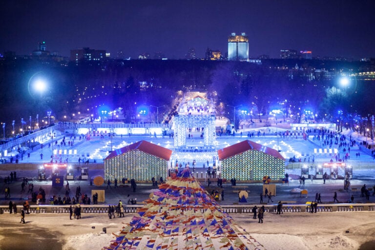 winter view on a park Mosca, Gorky Park. Intervista esclusiva con la nuova direzione