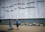 18agoH11 Sky Arte updates: Opiemme a Danzica per omaggiare Wisława Szymborska. Un intervento dello street-artist torinese celebra la poetessa polacca premio Nobel