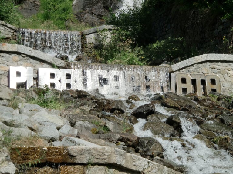 1 Valcamonica Su e giù per la Valcamonica. Due residenze montane per artisti