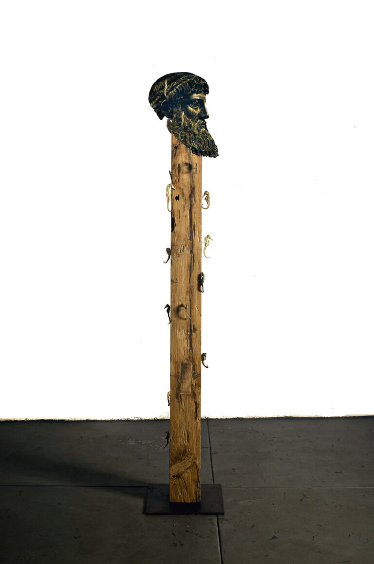 7. Filippo Sciascia GREMANO ESIATICO 4 Oil Painting On Wood Teak Wood Balinese Seahorse and Iron 190 x 30 cm 2013 courtesy galleria poggiali e forconi Filippo Sciascia in versione estiva. All’Ex Marmi di Pietrasanta