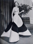 Austine Hearst con indosso il Clover Leaf commissionato nel 1953 per il ballo inaugurale del Dwight Eisenhower Al ballo con Charles James, l’architetto-couturier. New York celebra il re degli abiti da sera