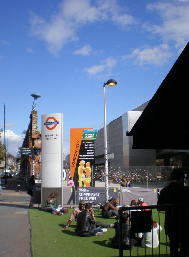 Christiaan Nagel, Mushroom. Shoreditch Overground, London, 2014