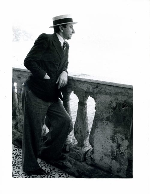 Lucio Amelio a Villa Volpicelli photo Bruno di Bello 1979ridotta Morto l’artista Bruno Di Bello. Fu fervido sperimentatore della fotografia e della luce