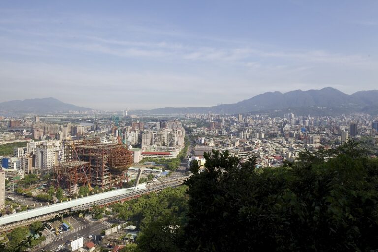 OMA TPAC topping out press 02 800x533 Rem Koolhaas a Taipei. Ecco il Performing Art Center che l’archistar ha disegnato per la tigre asiatica, Capitale Mondiale del Design 2016