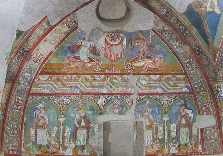aula gotica Roma ritrova un tesoro medievale: restituiti al mondo gli affreschi del convento dei Santi Quattro Coronati. Sotto gli sguardi delle monache di clausura  