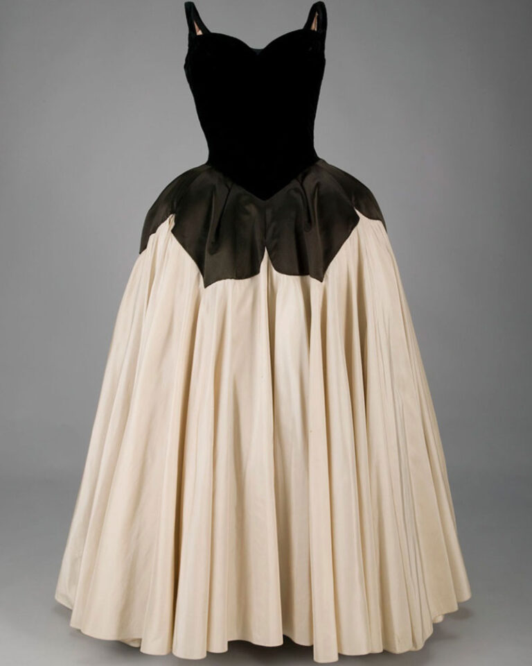 charles james petal dress Al ballo con Charles James, l’architetto-couturier. New York celebra il re degli abiti da sera