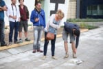 e Italiani in trasferta. Immagini e video dell'installazione di public art di Rachele Maistrello: che a Lubiana “entra” nelle case e porta in piazza il privato dei cittadini