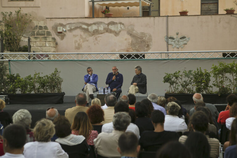 CiciFilmFestival 7013B Castellammare, anticipazioni dal set urbano del Cici festival. Fotografie, registi, cenni sulle storie. Nell'attesa dei corti vincitori