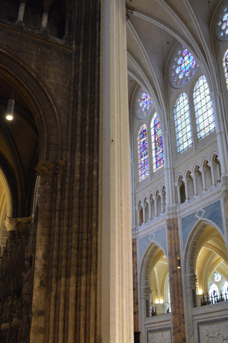 DSC 0876 Restauri da stroncare. Il massacro della cattedrale Chartres