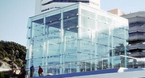 La soluzione anti-crisi? Il museo in franchising. Il Centre Pompidou aprirà la sua filiale temporanea a Malaga, e la città lo ripagherà con oltre tre milioni di euro. Ma in Italia farebbe orrore solo pensarci…