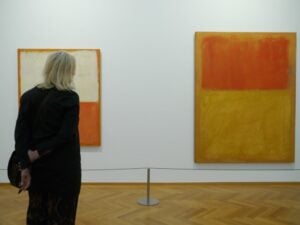 Mark Rothko incontra Piet Mondrian all’Aia. Fotogallery dalla mostra al Gemeentemuseum: le due vie dell’astrattismo convergono nel tempio di De Stijl