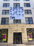 Il murale ricollocato per la mostra attuale foto Andy Warhol Museum La madre di tutte le censure? Una mostra all’Andy Warhol Museum di Pittsburgh celebra la grande “cancellazione” dalla facciata della World’s Fair di New York