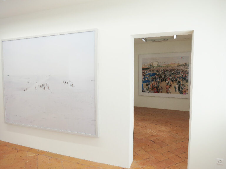 Into the white. Massimo Vitali Eruch Lindenberg Installation view Villa Pia Porza fino al 5 ottobre 2014 19 Fondazione Lindenberg. La dedizione all’arte a Lugano