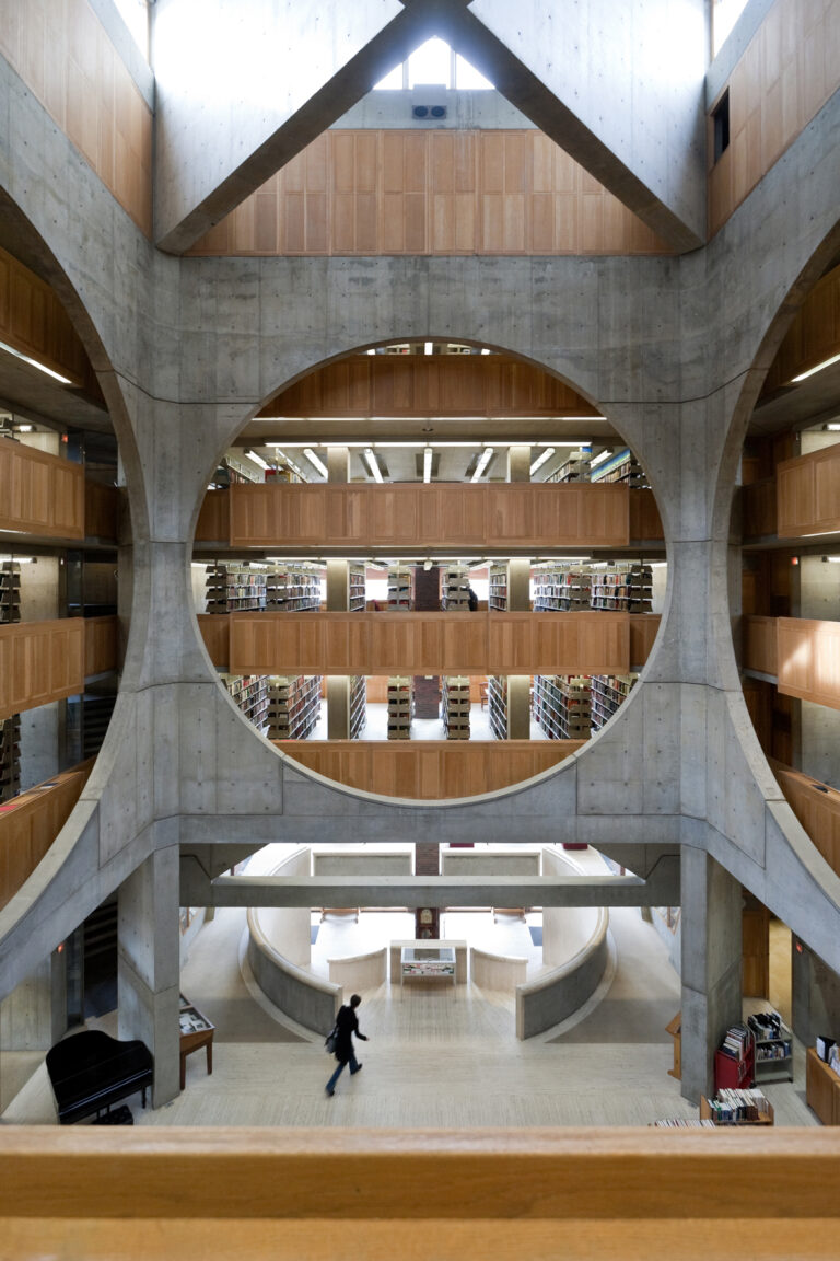 Library Phillips Exeter Academy Exeter New Hampshire Louis Kahn 1965 72 © Iwan Baan Louis Kahn: Il potere dell’architettura